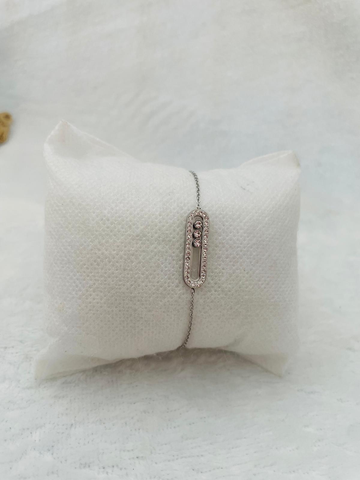 Elegancia en Movimiento: Pulsera de Plata con Pavé