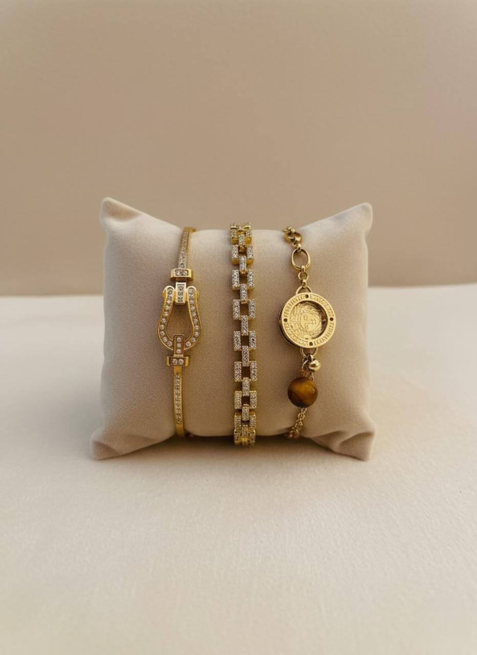 Elegancia Dorada: Pulseras con Detalles de Brillantes