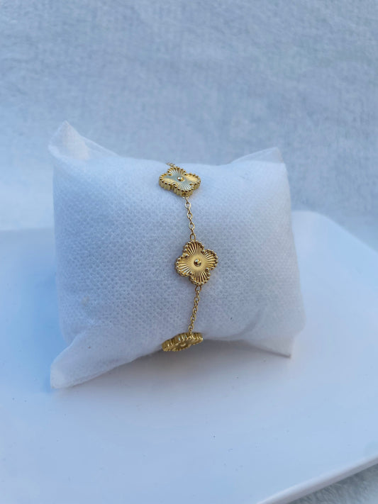 Pulsera de Oro con Tréboles de Cuatro Hojas