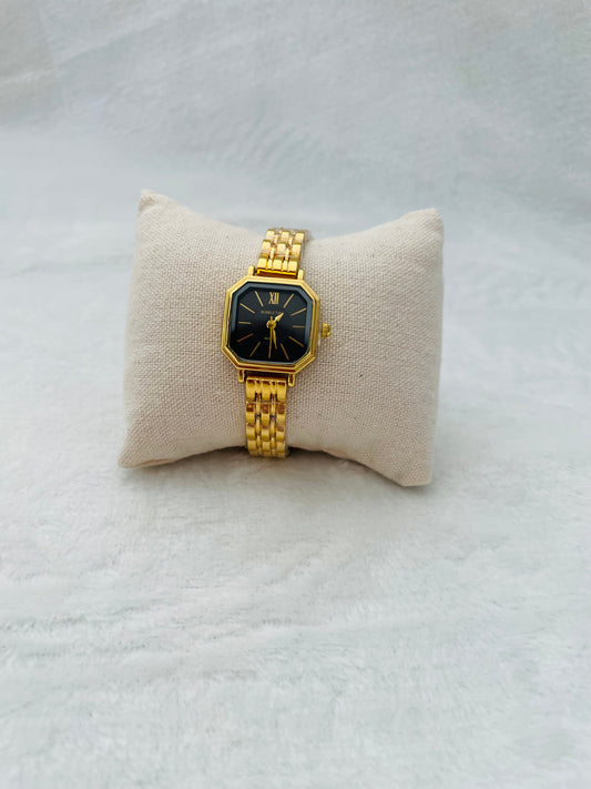 Pulsera Brazalete de Clavo en Oro con Diamantes - Joyería de Diseño Moderno y Elegante para Mujer