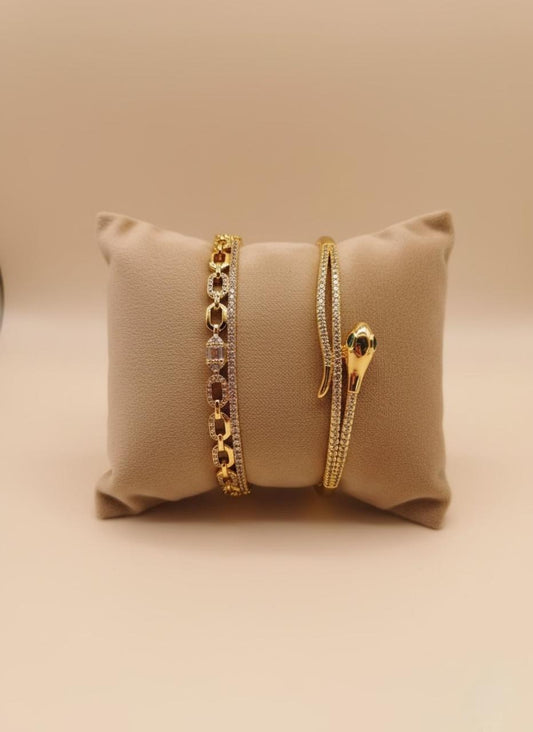 Encanto Serpenteante y Eslabones de Oro: Pulseras Brillantes