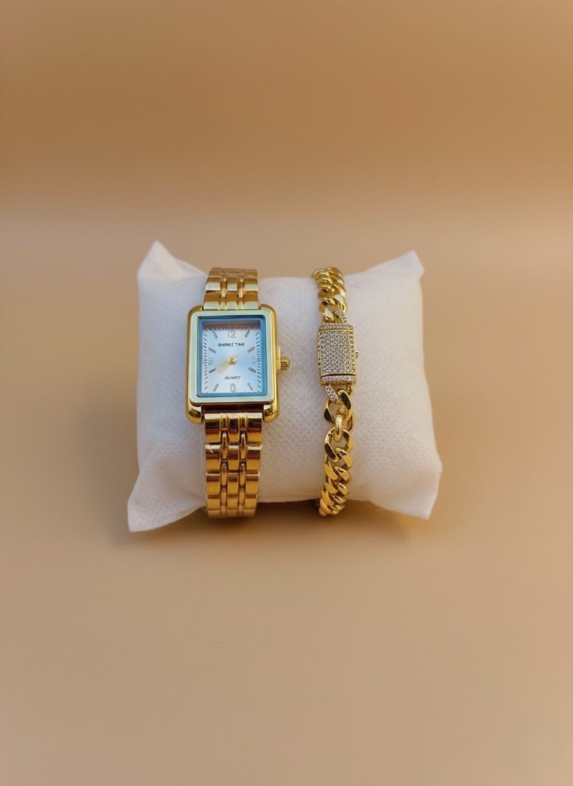 Dueto Dorado: Reloj Clásico y Pulsera de Eslabones con Brillo