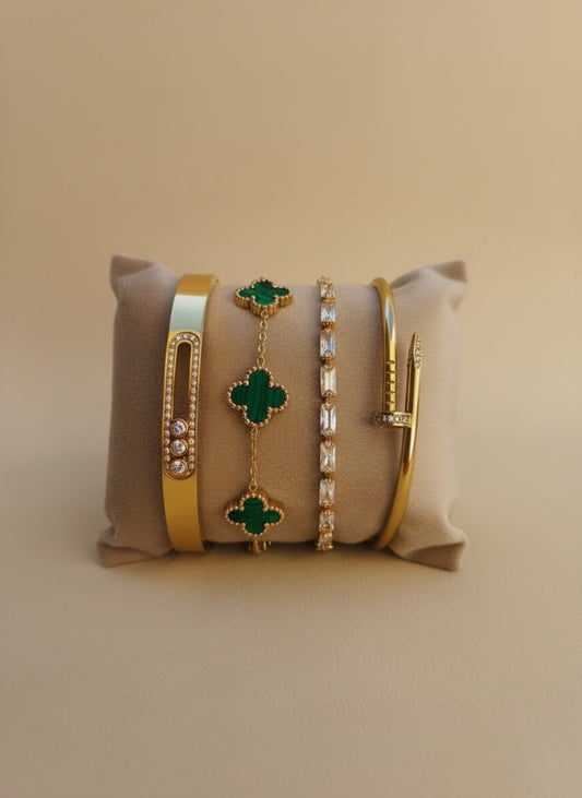 Verde Esmeralda y Destellos Dorados: Un Lujo de Pulseras