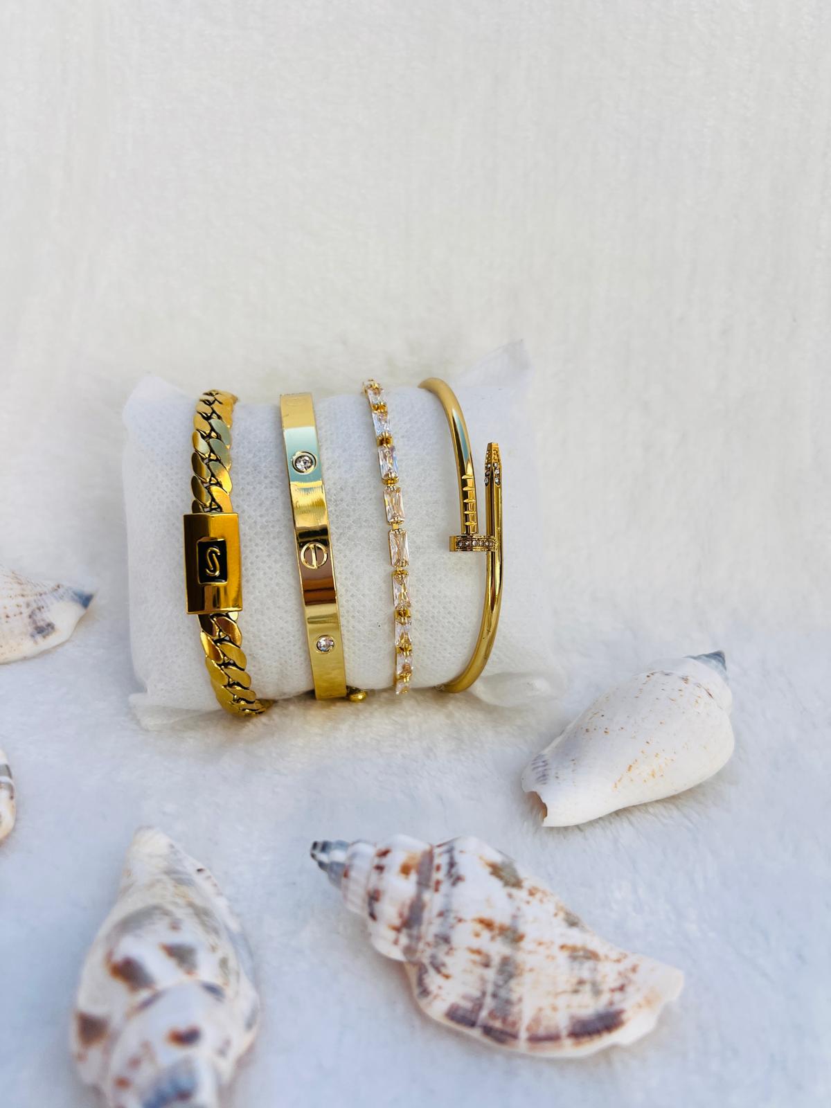 Elegancia Dorada y Resplandeciente